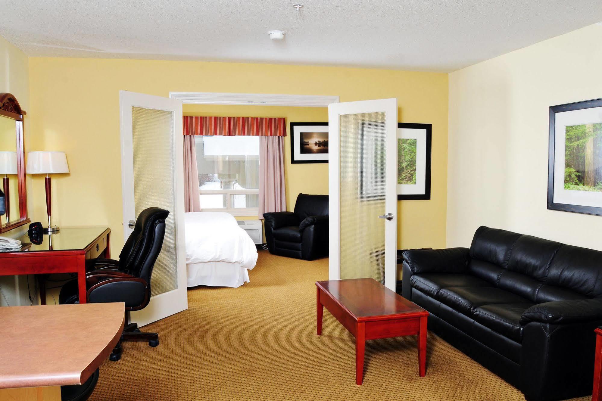 Trend Mountain Hotel & Conference Centre Tumbler Ridge Zimmer foto